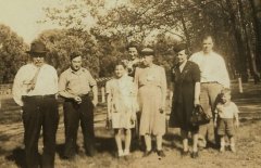 Grandpa Froese, U. Dutch, Gloria, A. Emma Mae, Gtandma Froese, Eileen Froese, U. Carl & David Paul.jpg